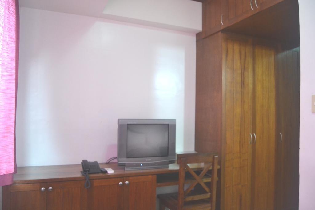 Isabelle Royale Paranaque Paranaque City Экстерьер фото
