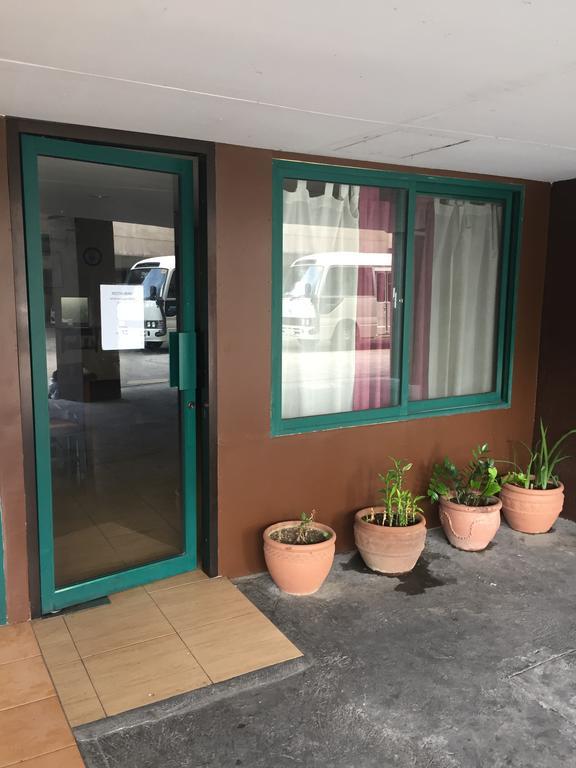 Isabelle Royale Paranaque Paranaque City Экстерьер фото